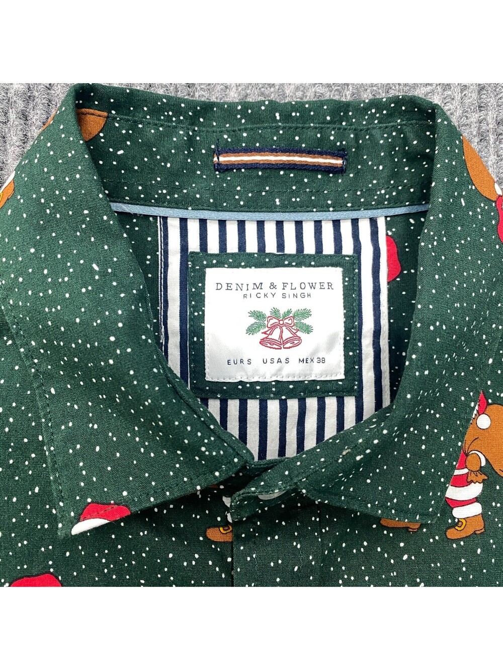 Denim & Flower Shirt Mens S Green Button Up Santa Claus Christmas All Over Print - Picture 10 of 12